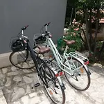 Beach Apartment More * Seget Vranjica