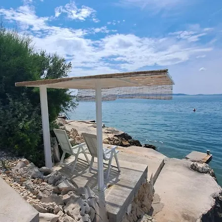 Apartment Beach Apartment More Seget Vranjica