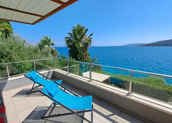 Beach Apartment More * Seget Vranjica